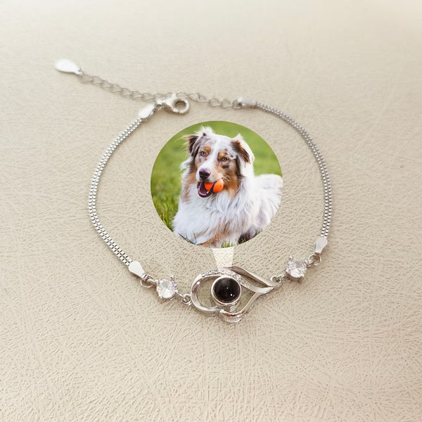 Bracelet with Photo Projection